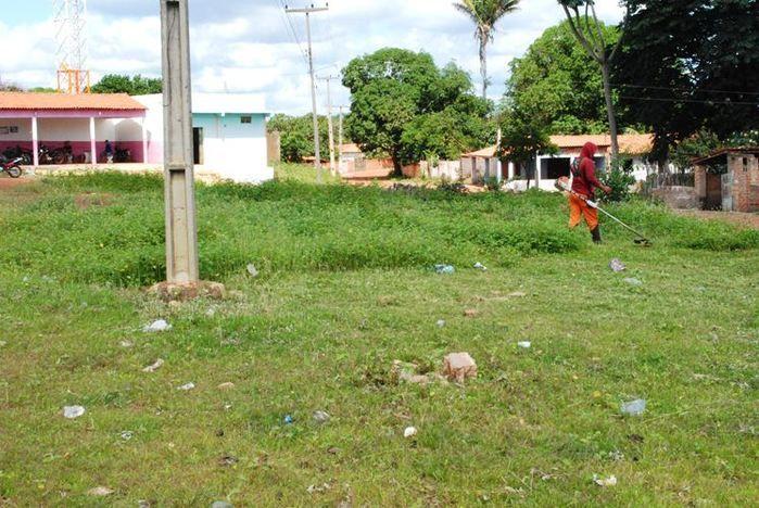 Município intensifica  limpeza nos bairros e comunidades rurais  - Imagem 17