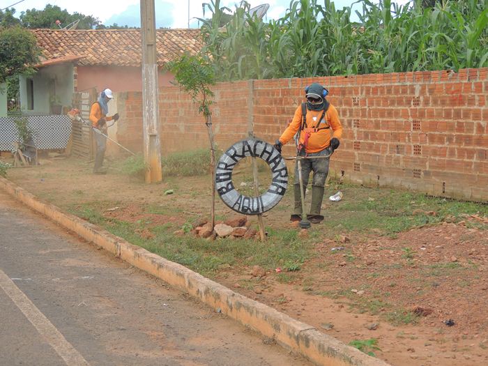 Município intensifica  limpeza nos bairros e comunidades rurais  - Imagem 12