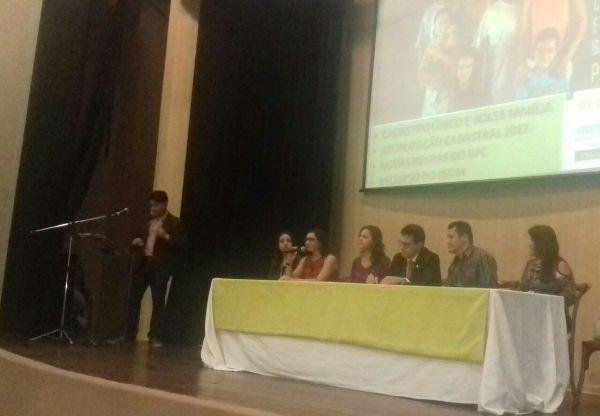 Técnicos participam de encontro do CadÚnico e Bolsa Família - Imagem 3