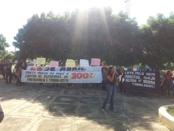 Em Santo Inácio categorias vão às ruas contra reformas do governo - Imagem 20