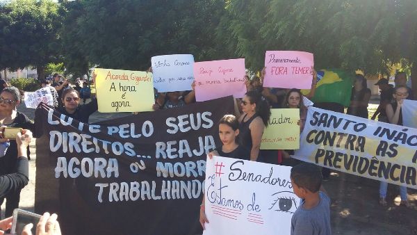 Em Santo Inácio categorias vão às ruas contra reformas do governo - Imagem 7