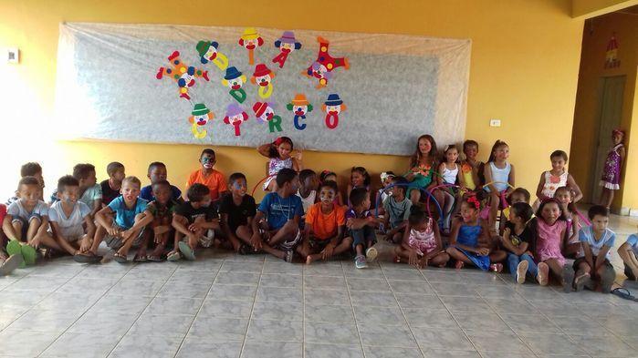 Escola Municipal comemora “Dia do Circo” - Imagem 8