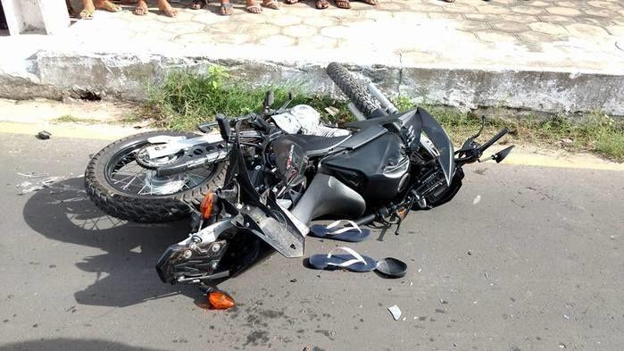 Motociclista morre ao colidir com caminhão no bairro São José - Imagem 3