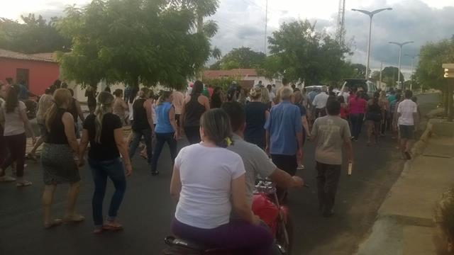 Corpo do chefe da Agespisa é sepultado em Pimenteiras  - Imagem 6