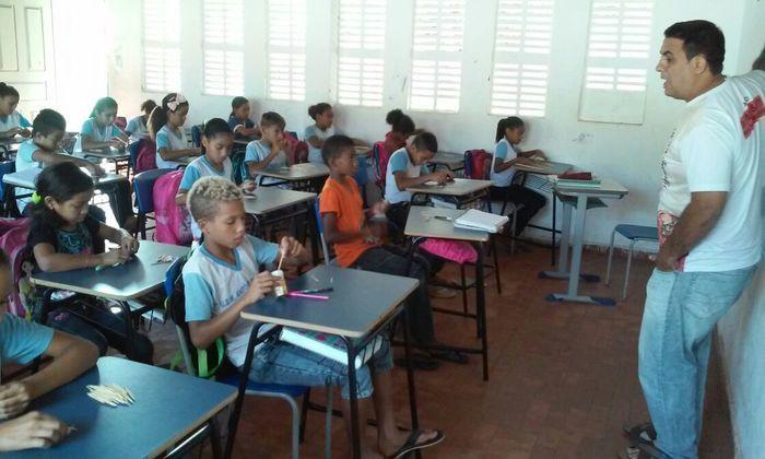 Alunos do 5º ano Participam de aula prática sobre figuras Geométric - Imagem 12