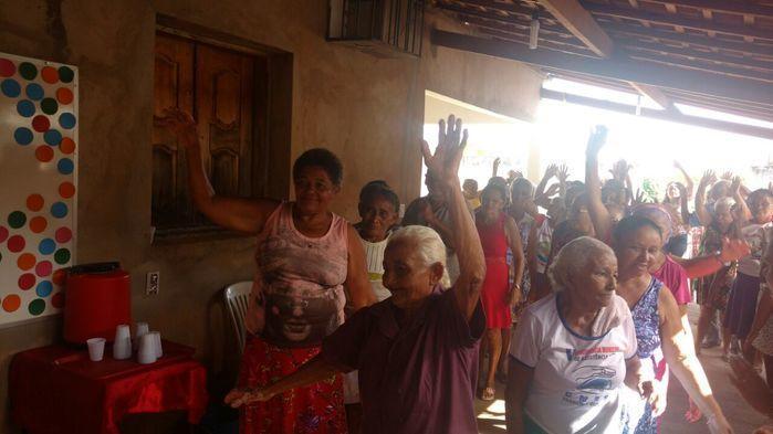 CRAS realiza atividades com grupo de idosos - Imagem 17