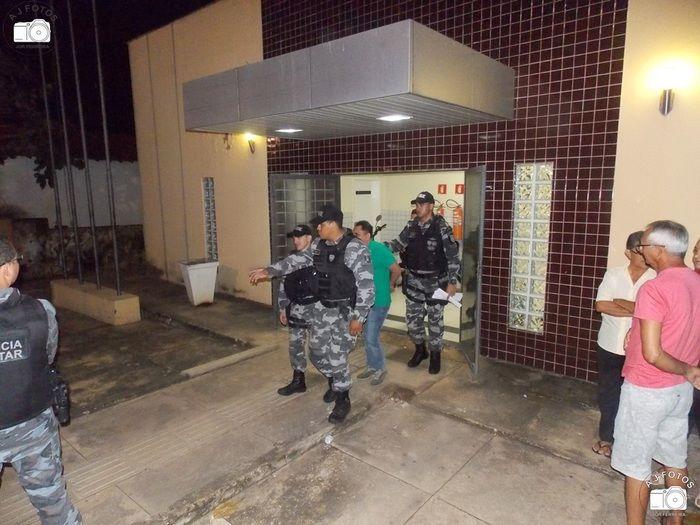 Ex policial foi condenado a 32 anos de prisão. - Imagem 21