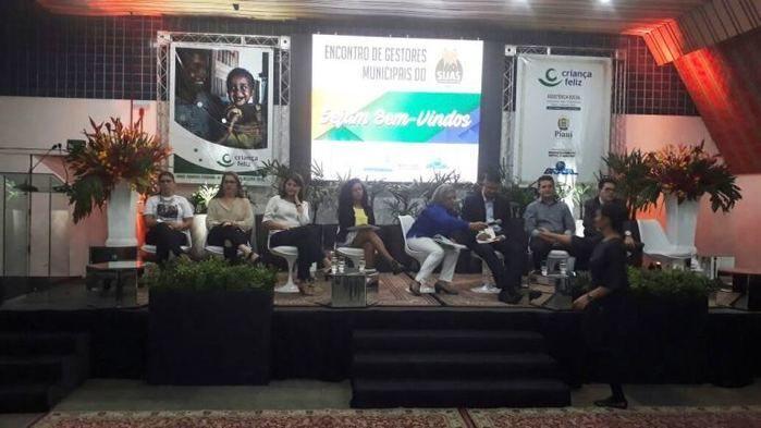 Município participa do lançamento do Programa Criança Feliz - Imagem 2