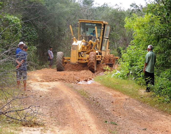 Município inicia recuperação de estrada na zona rural  - Imagem 20