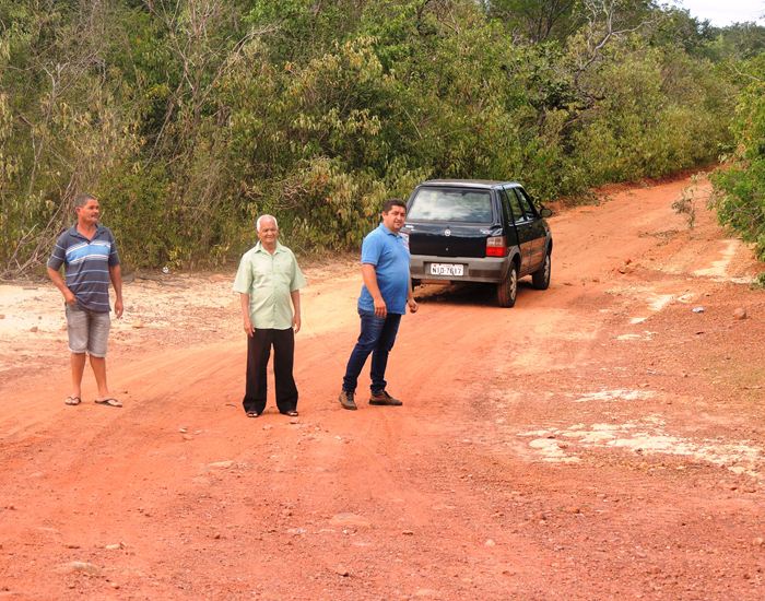 Município inicia recuperação de estrada na zona rural  - Imagem 2