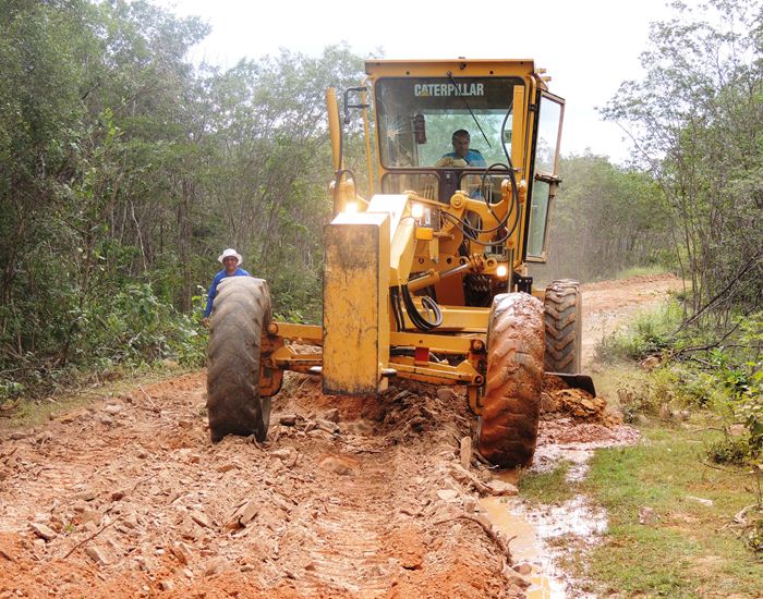 Município inicia recuperação de estrada na zona rural  - Imagem 17