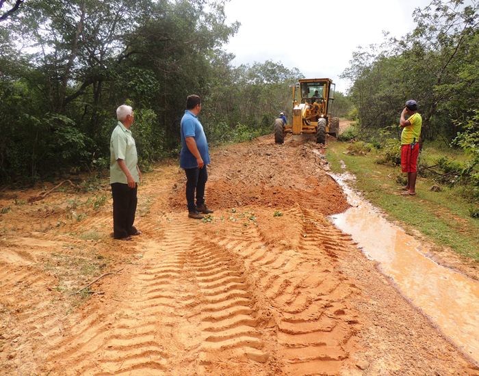 Município inicia recuperação de estrada na zona rural  - Imagem 16