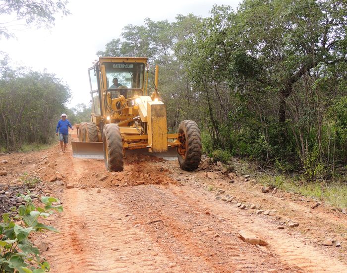 Município inicia recuperação de estrada na zona rural  - Imagem 15