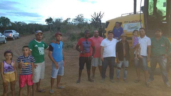 Prefeito continua com recuperação de estadas vicinais - Imagem 3