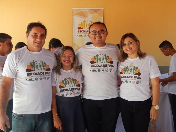 Prefeito Jullyvan Mendes,diretora Aline,Sec.de Administração Francineidee Zezim da Nazinha Sec.de Agricultura