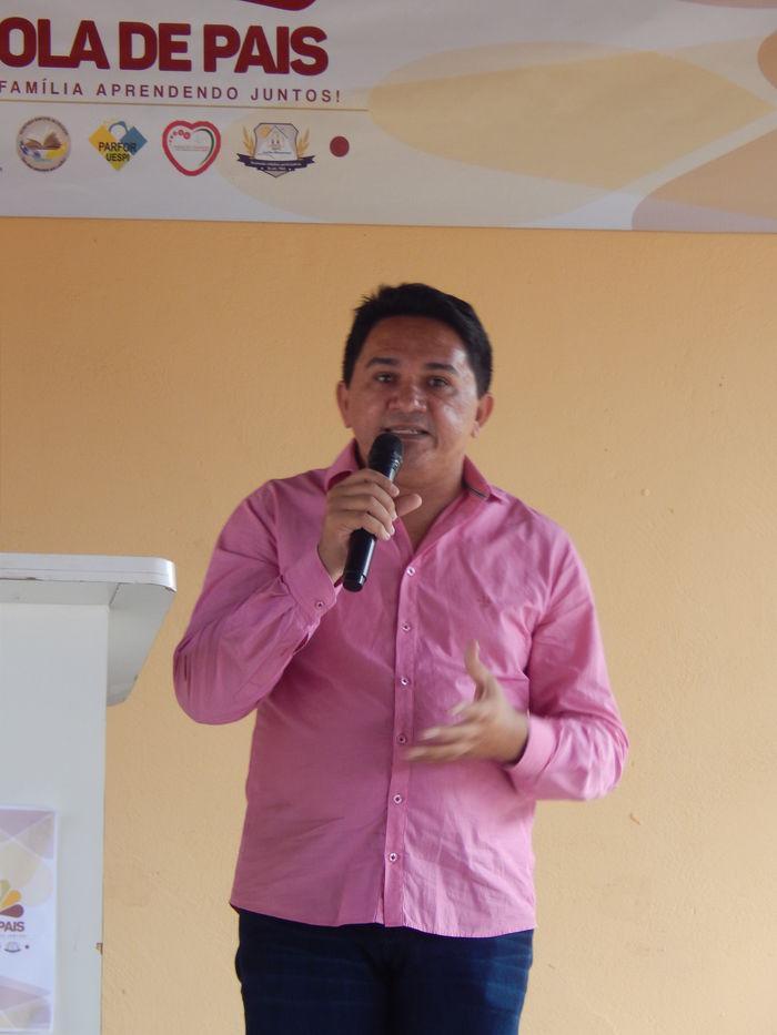 Secretário Municipal de Educação,Prof.Pedro Alves 