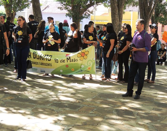 caminhada com alunos reforça o Dia de Combate a Exploração sexual  - Imagem 15