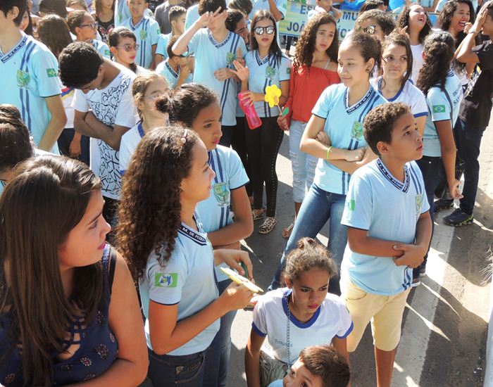 caminhada com alunos reforça o Dia de Combate a Exploração sexual  - Imagem 13