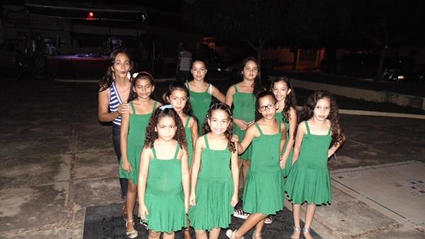 Mães são homenageadas durante evento em praça da cidade - Imagem 3