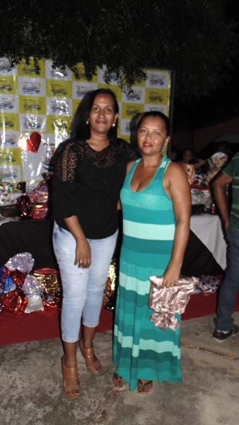 Mães são homenageadas durante evento em praça da cidade - Imagem 19