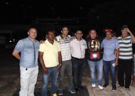 Mães são homenageadas durante evento em praça da cidade - Imagem 28