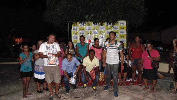 Mães são homenageadas durante evento em praça da cidade - Imagem 31