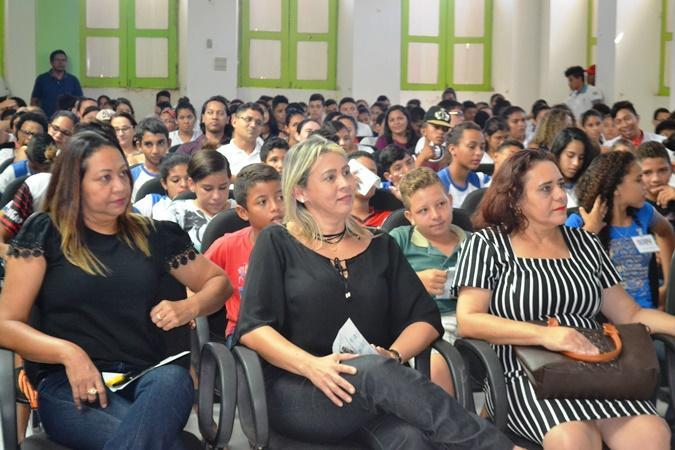 Mais de 6 mil jovens serão beneficiados com Identidade Jovem - Imagem 2