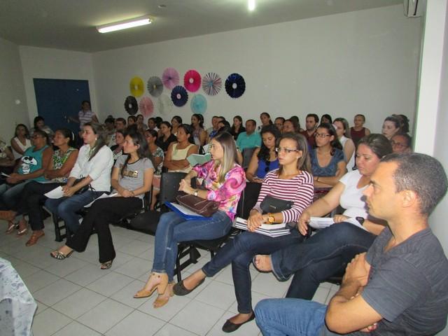 Prefeito Dr.Zé Maria Realizou Entrega de Gerador a Sala de Vacinas - Imagem 2