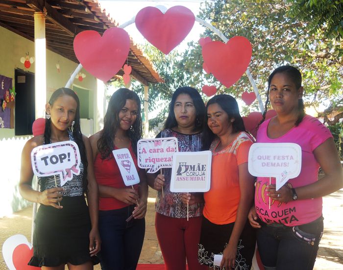 Creche Anexo Tia Alice realiza festa em comemoração ao Dia das Mães - Imagem 7
