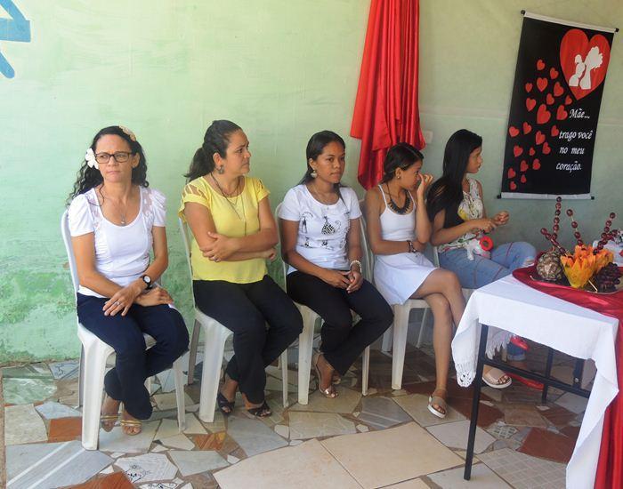 Creche Anexo Tia Alice realiza festa em comemoração ao Dia das Mães - Imagem 30