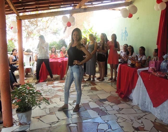 Creche Anexo Tia Alice realiza festa em comemoração ao Dia das Mães - Imagem 40