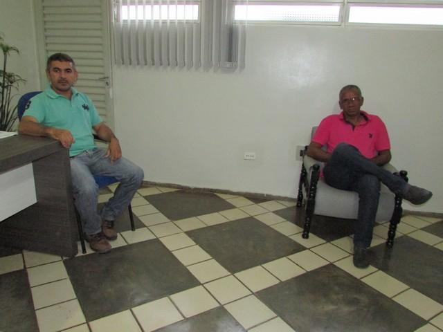 Prefeito Dr.Zé Maria Realiza Entrega de Coletes aos Vigilantes - Imagem 6