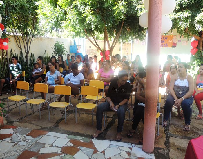 Creche Anexo Tia Alice realiza festa em comemoração ao Dia das Mães - Imagem 21
