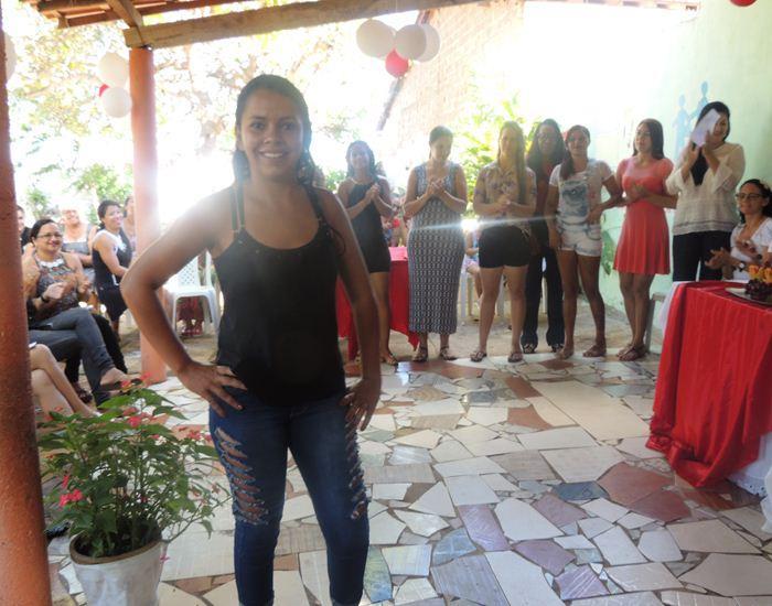 Creche Anexo Tia Alice realiza festa em comemoração ao Dia das Mães - Imagem 45