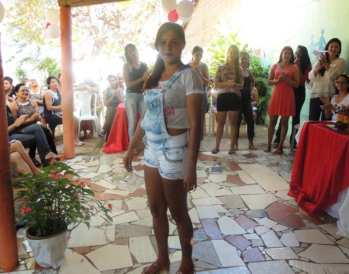 Creche Anexo Tia Alice realiza festa em comemoração ao Dia das Mães - Imagem 46