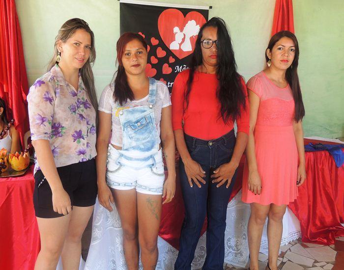 Creche Anexo Tia Alice realiza festa em comemoração ao Dia das Mães - Imagem 39