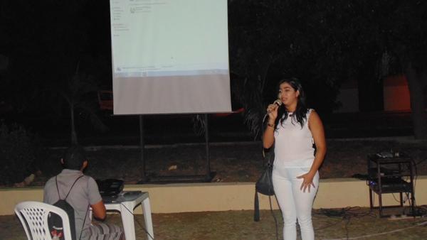 Sessão de cinema de rua é atração para crianças em Santo Inácio  - Imagem 1
