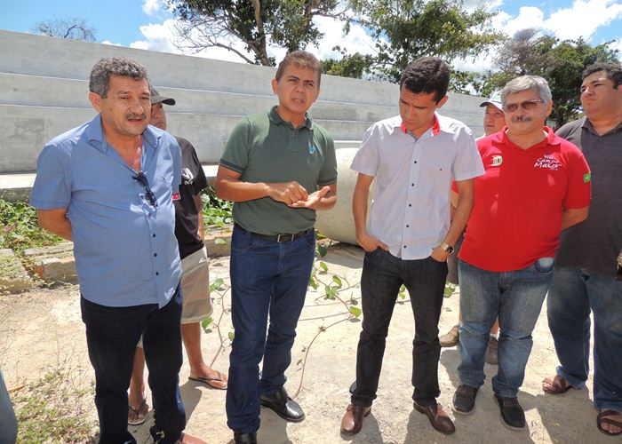 Prefeito Alvimar acompanha equipe da FUNDESPI em visita ao estádio - Imagem 8