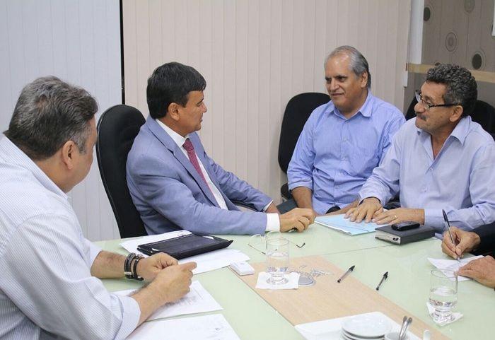Wellington Dias recebe prefeito Alvimar Martins e membros do PP     - Imagem 2