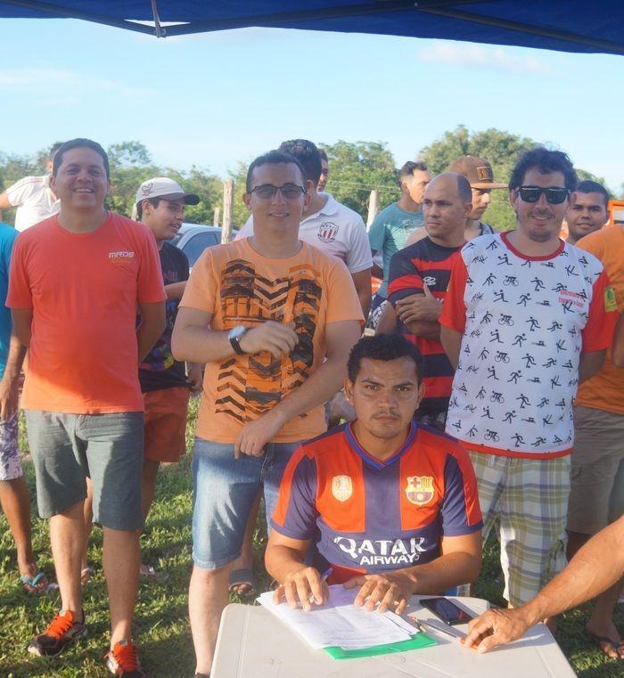 Prefeito Júnior Percy, Secretário Municipal de Esporte e o Diretor do Departamento de Comunicação Pedro Guimarães (Crédito: Ascom)