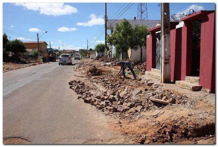 Prefeitura de Inhuma realiza obras na Avenida Duque de Caxias - Imagem 6