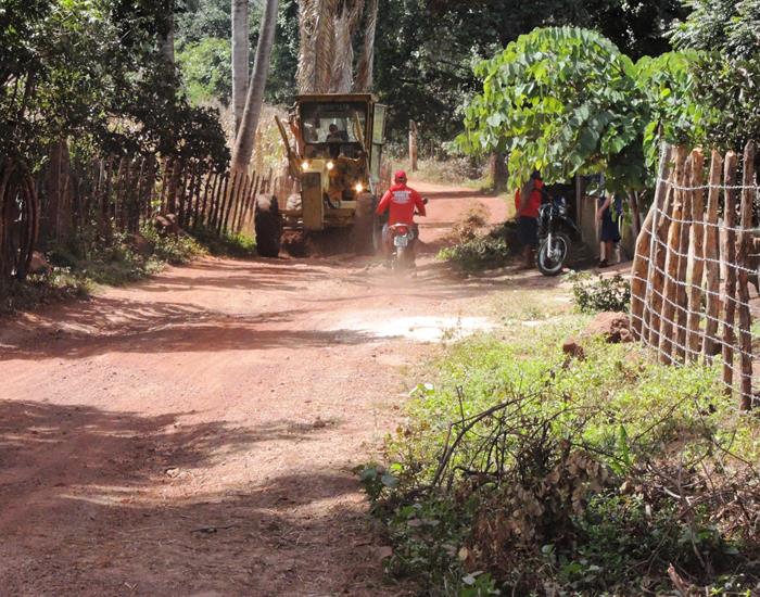 Município recupera estrada que liga Bairro Santa Fé ao Buritizinho - Imagem 3