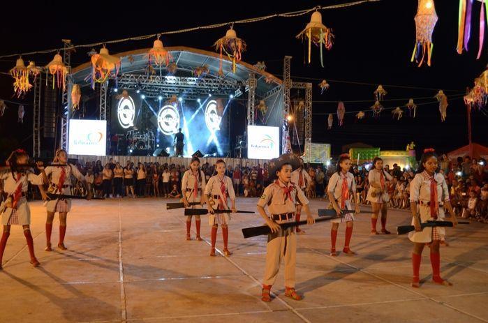 Educação Municipal realiza a quarta noite de atividades ao 63º - Imagem 55