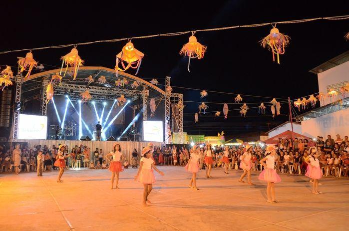 Educação Municipal realiza a quarta noite de atividades ao 63º - Imagem 25