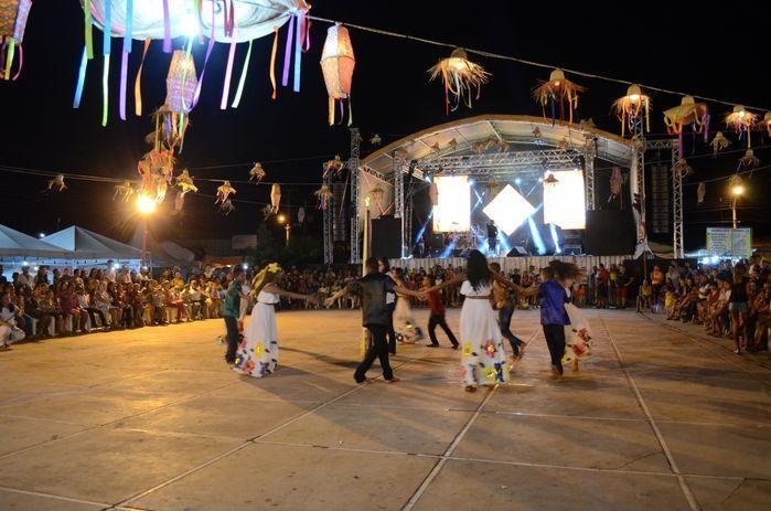 Educação Municipal realiza a quarta noite de atividades ao 63º - Imagem 31