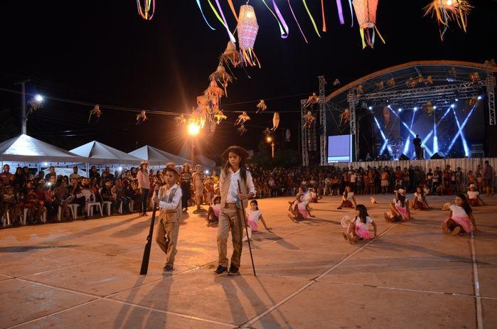 Educação Municipal realiza a quarta noite de atividades ao 63º - Imagem 30