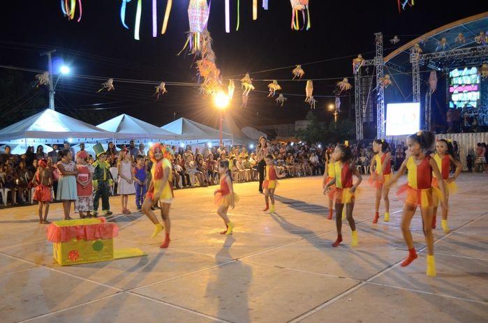 Educação Municipal realiza a quarta noite de atividades ao 63º - Imagem 14