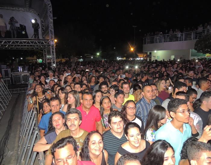 Alceu Valença faz grande show na 1ª noite do Festival de Inverno  - Imagem 11