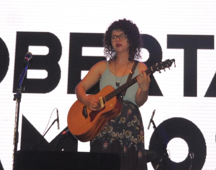 Público faz artistas se empolgarem pelo carisma nos shows - Imagem 25