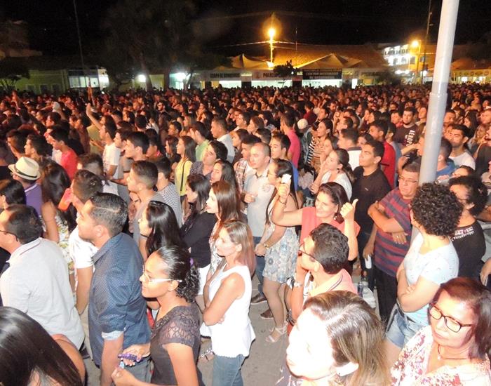 Público faz artistas se empolgarem pelo carisma nos shows - Imagem 9